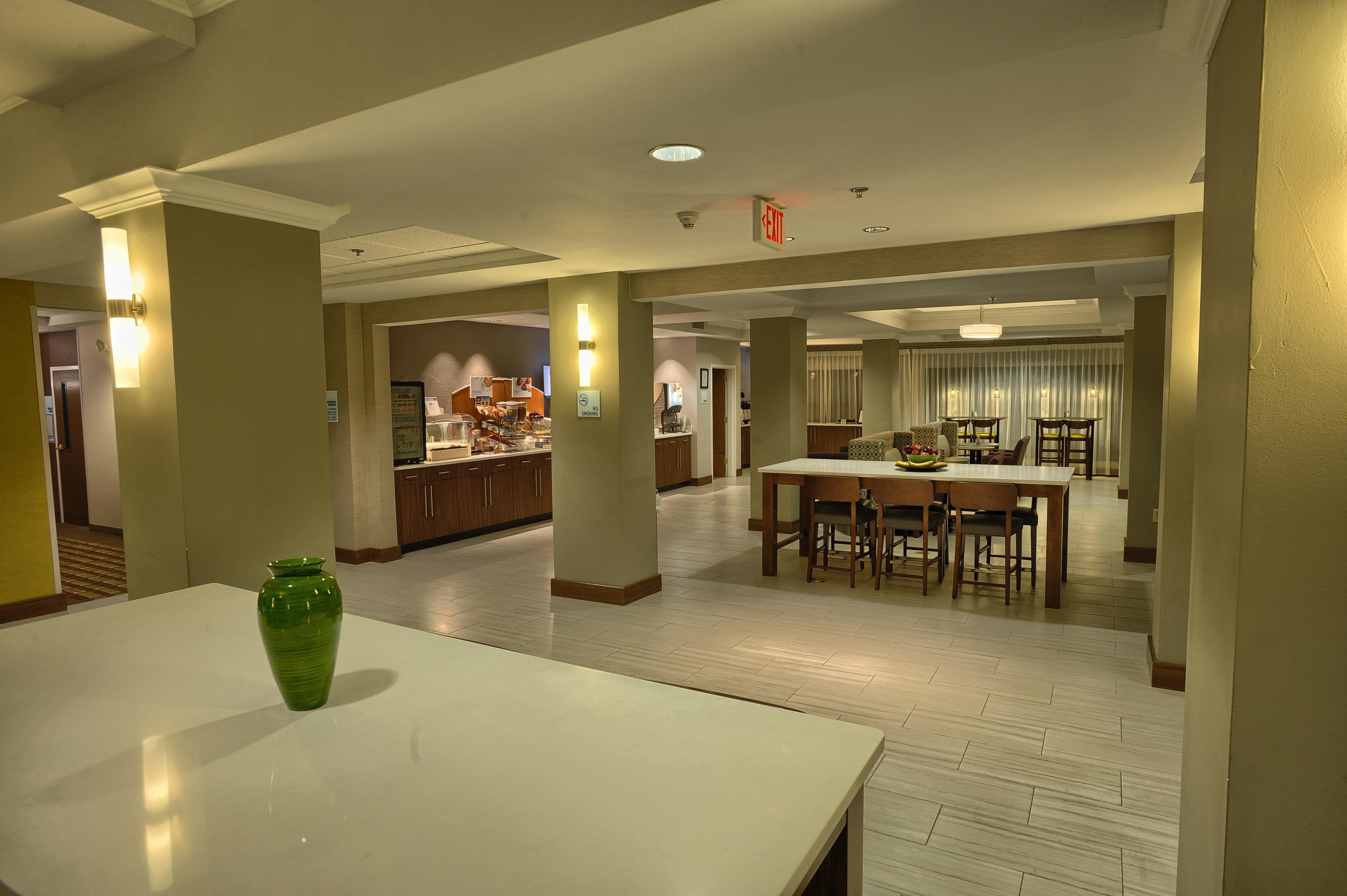 Holiday Inn Express Hotel & Suites Pell City Bagian luar foto