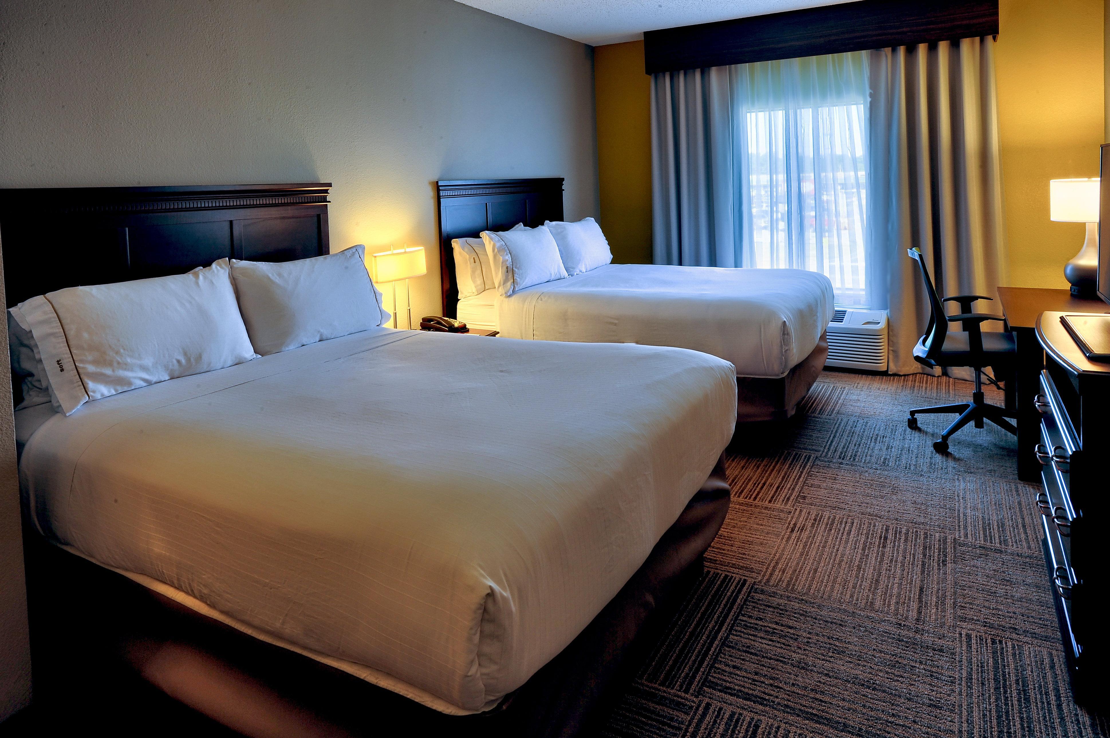 Holiday Inn Express Hotel & Suites Pell City Bagian luar foto