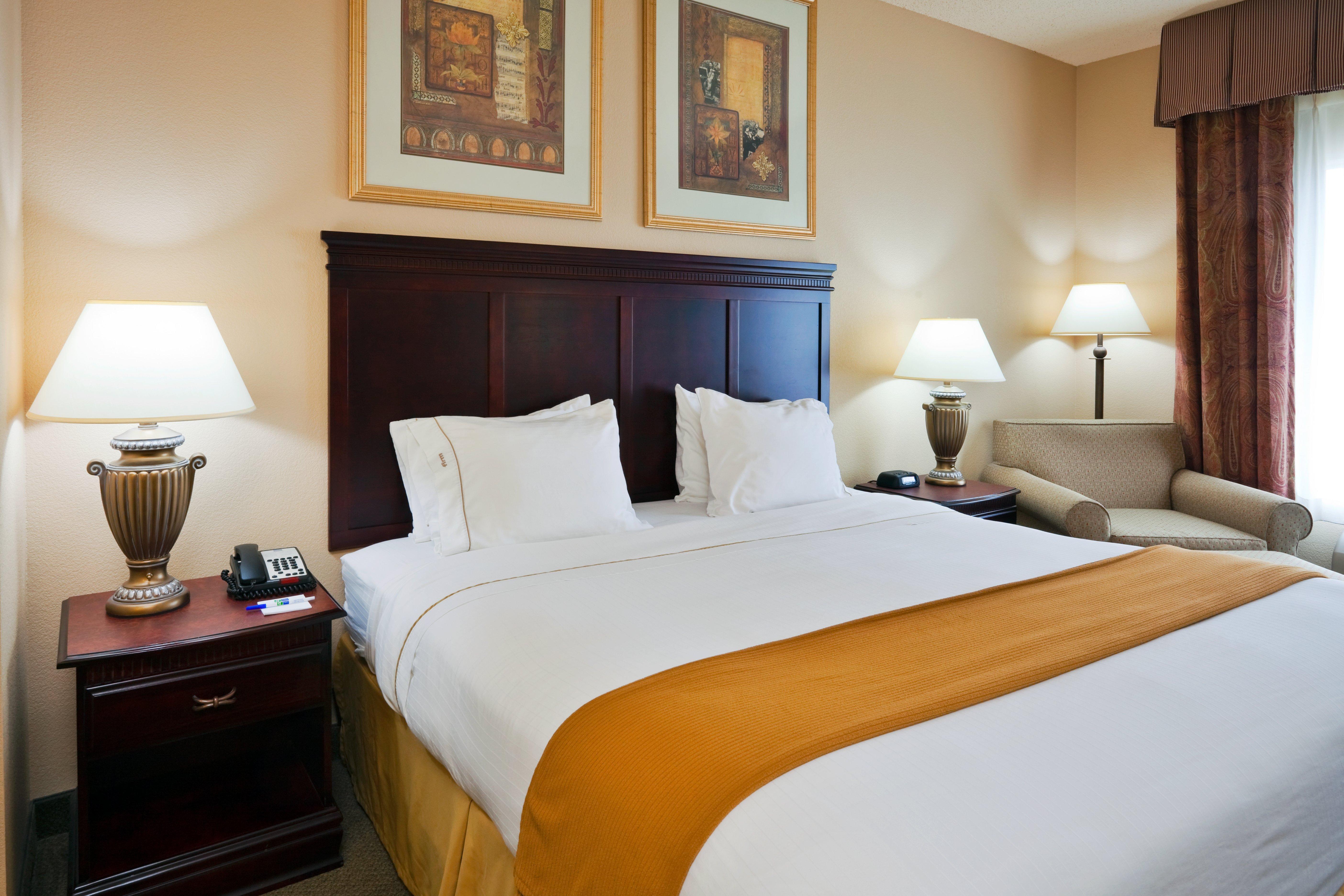 Holiday Inn Express Hotel & Suites Pell City Bagian luar foto