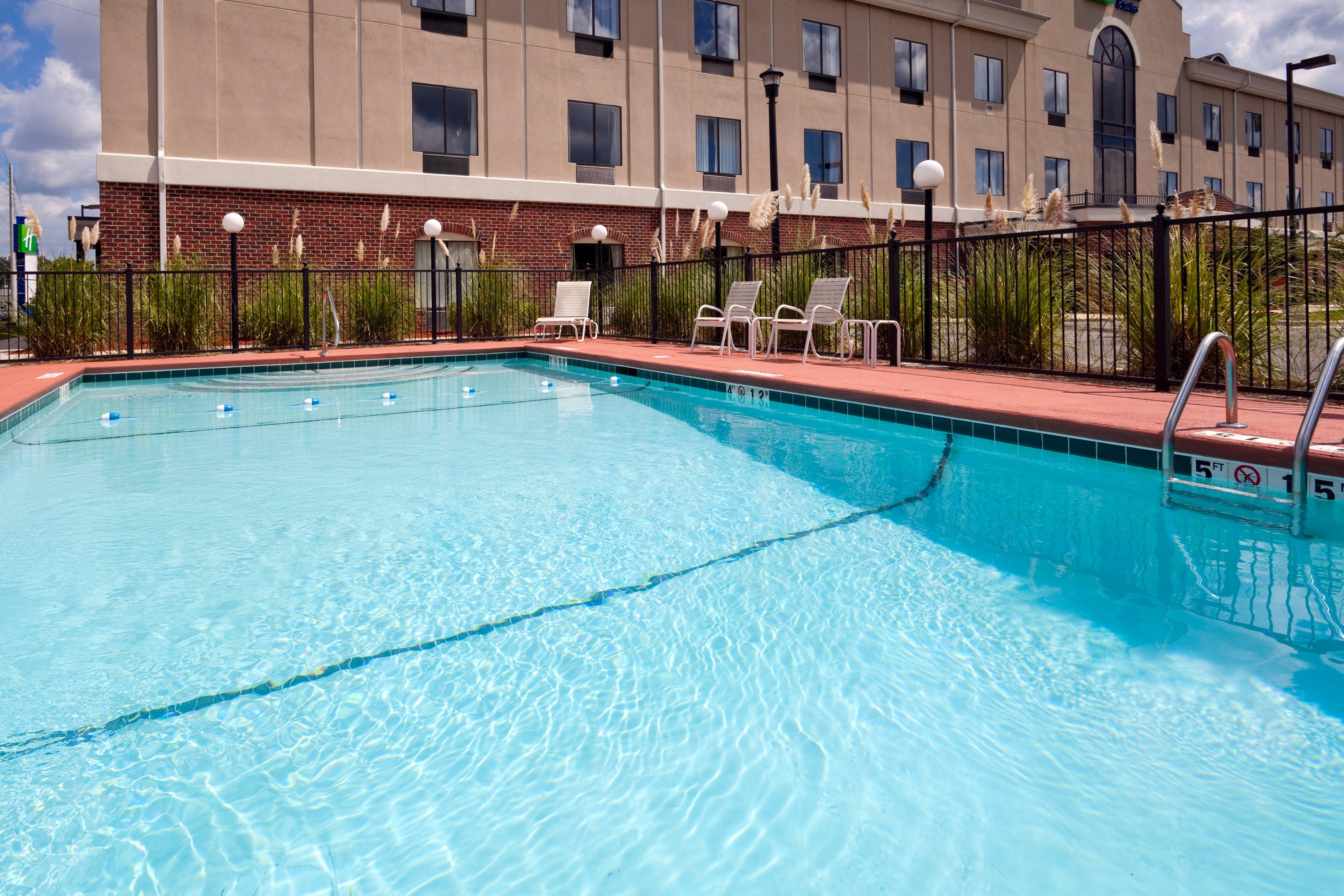 Holiday Inn Express Hotel & Suites Pell City Bagian luar foto